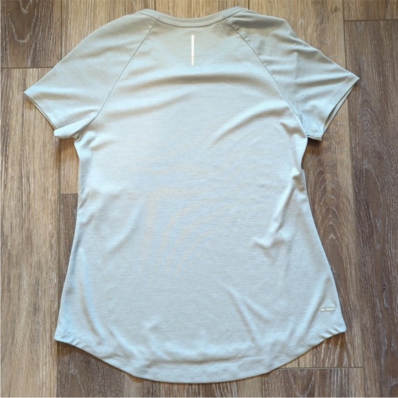 Danskin Now Semi Fitted Dri Fit Shirt Women's SZ M (8-10) Athletic Breathable - Picture 8 of 10